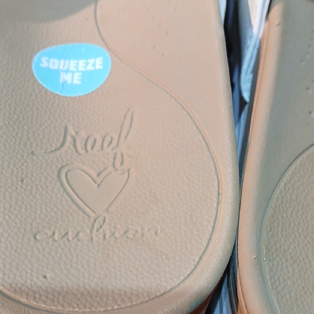 Women's White Sandals - Picture 5 of 8
